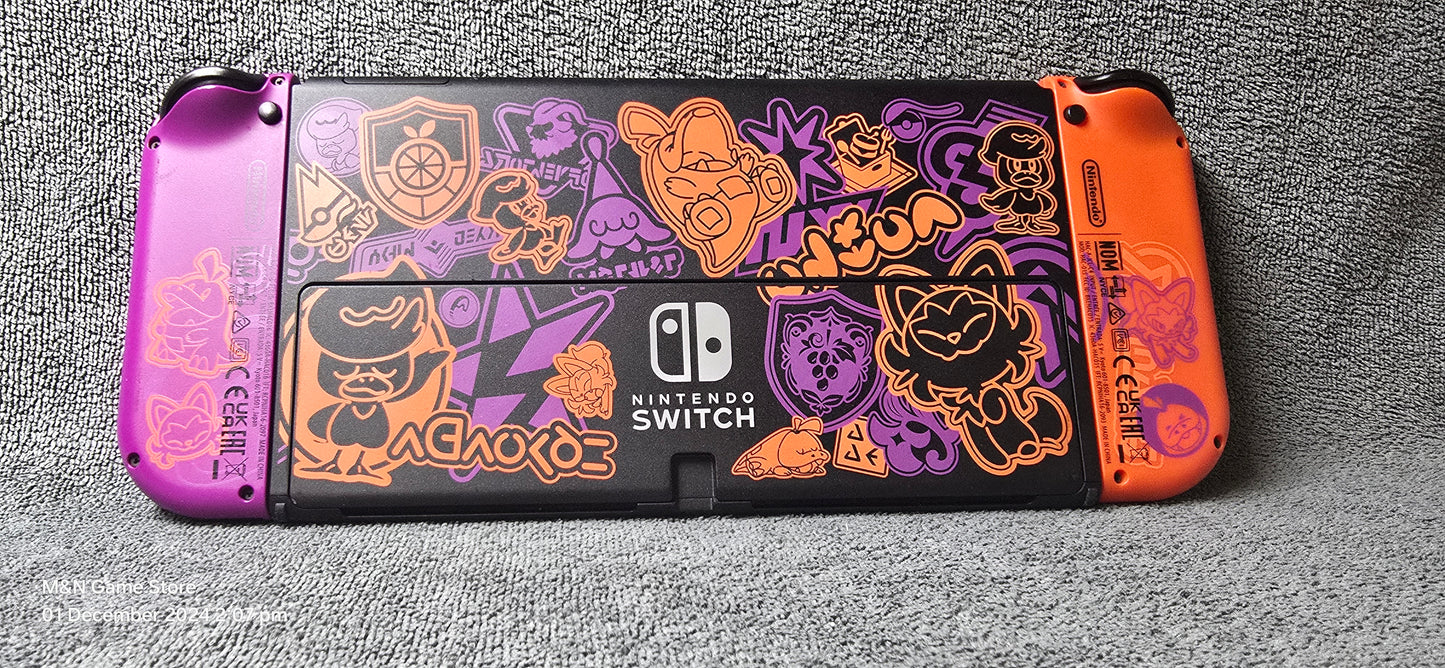 Nintendo Switch OLED Pokemon scarlet and violet edition + 2 Installed games & 4x physical games